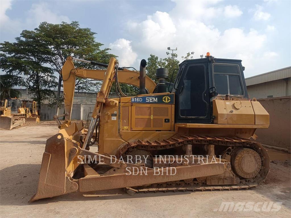 SEM MACHINERY SEM 816D بلدوزرات مجنزرة