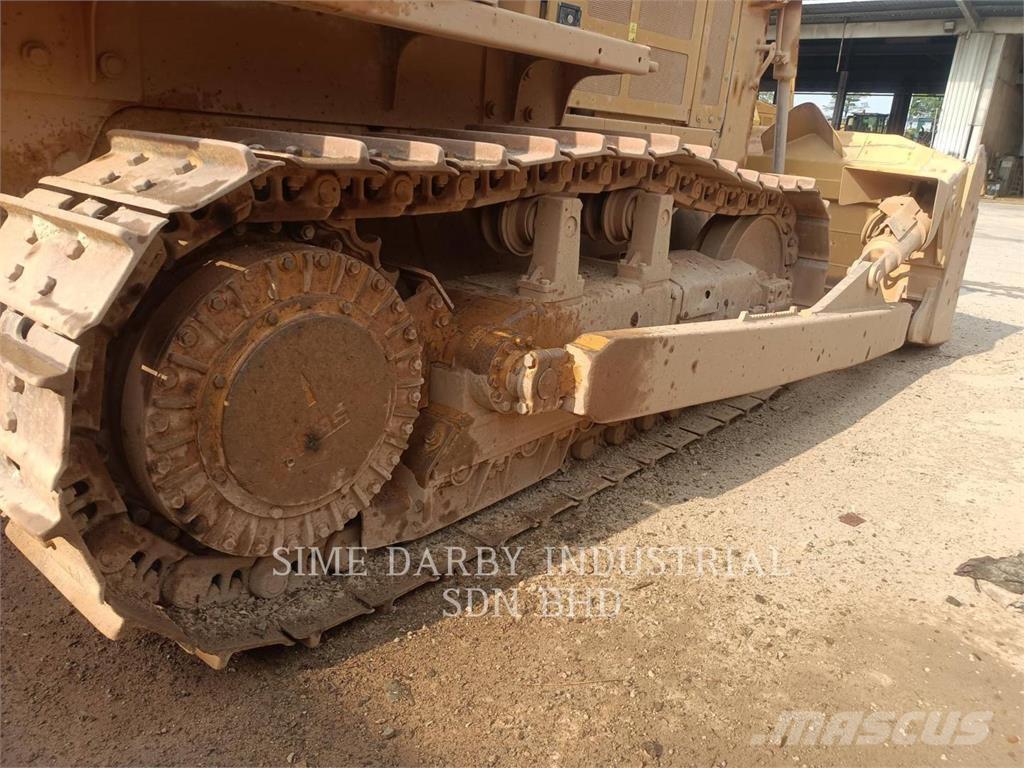 SEM MACHINERY SEM 816D بلدوزرات مجنزرة