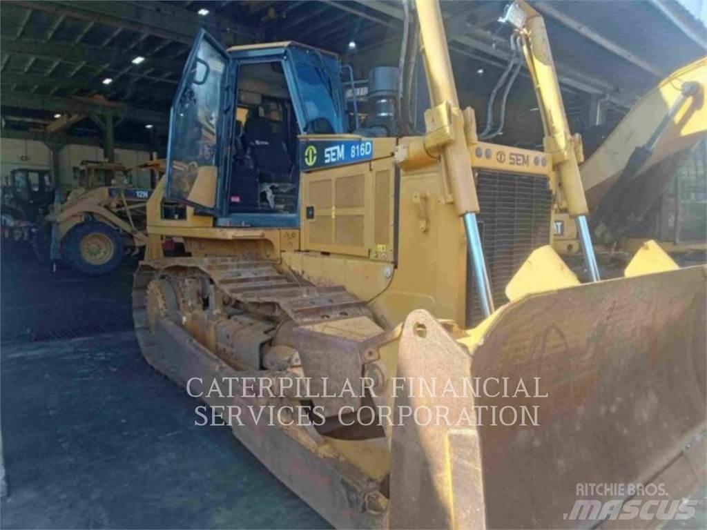 SEM MACHINERY SEM816D بلدوزرات مجنزرة