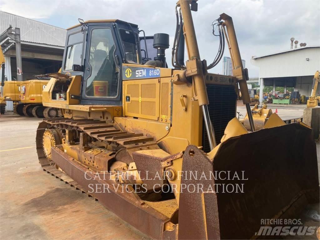 SEM MACHINERY SEM816D بلدوزرات مجنزرة