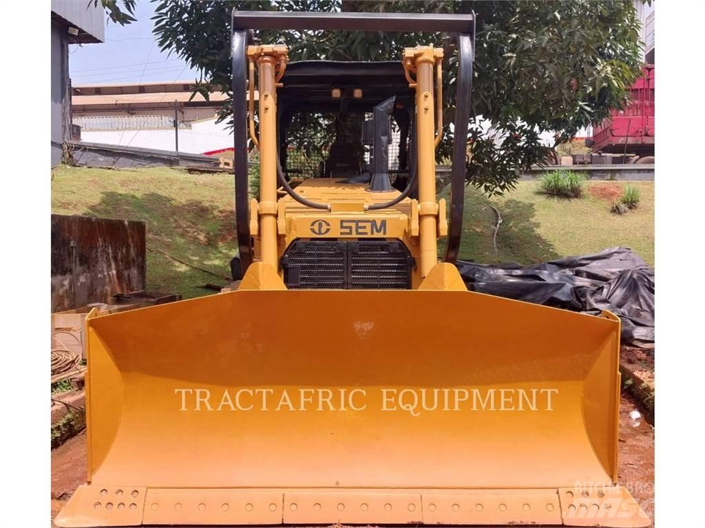 SEM MACHINERY SEM822D بلدوزرات مجنزرة