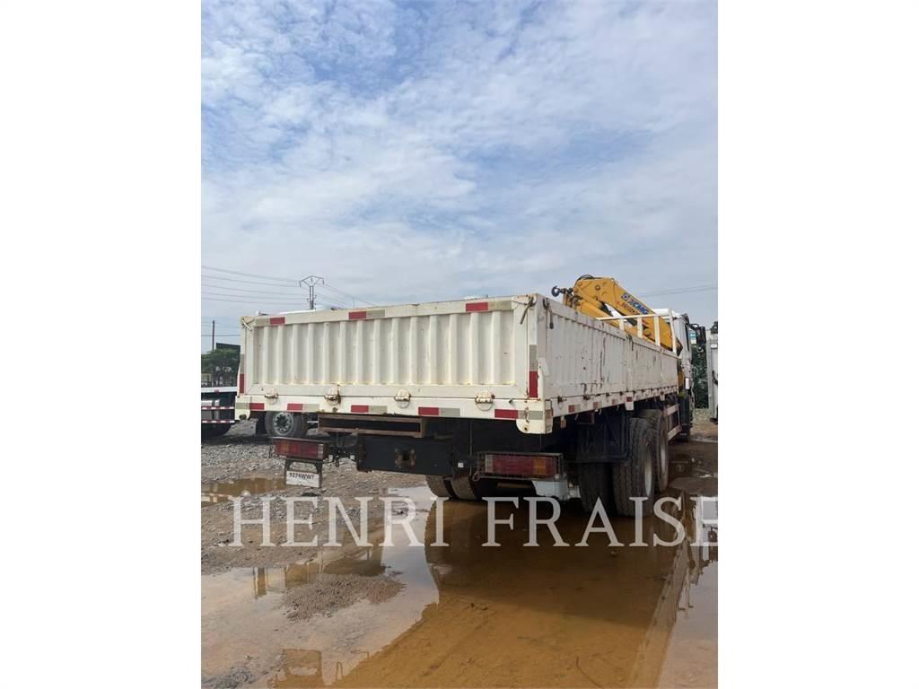 Shacman CAMION GRUE 12T رافعات صالحة لكل أنواع الطرق