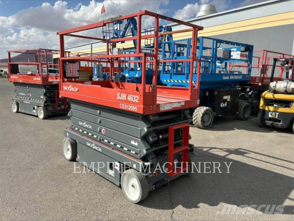 Skyjack 4632 رافعات سلة مفصلية