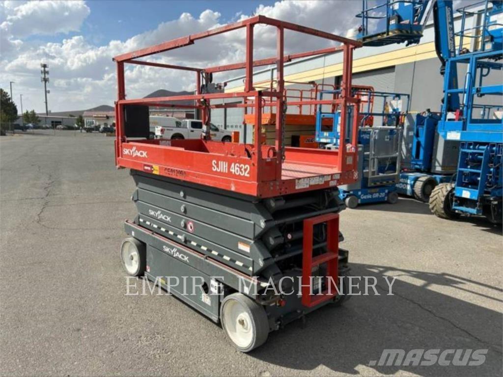Skyjack 4632 رافعات سلة مفصلية