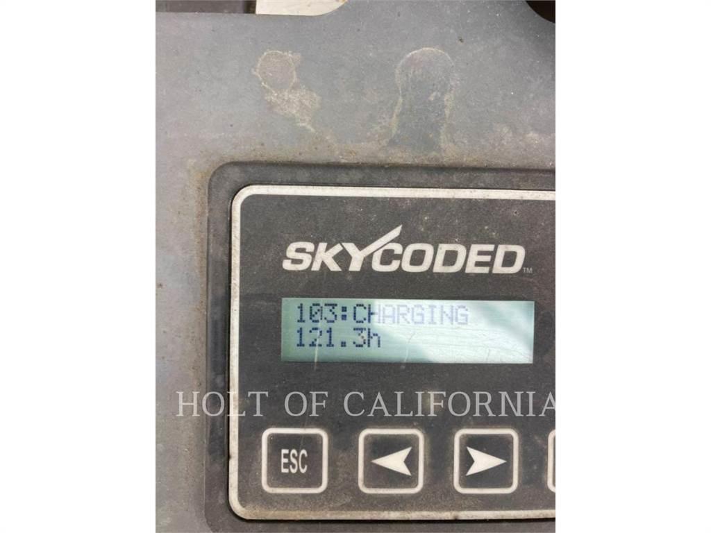 Skyjack SCISSOR 19 رافعات مقصية الشكل