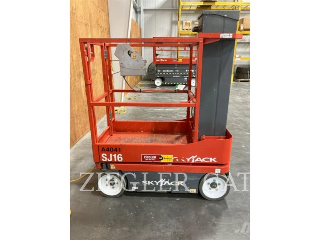 Skyjack SJ16 رافعات مقصية الشكل