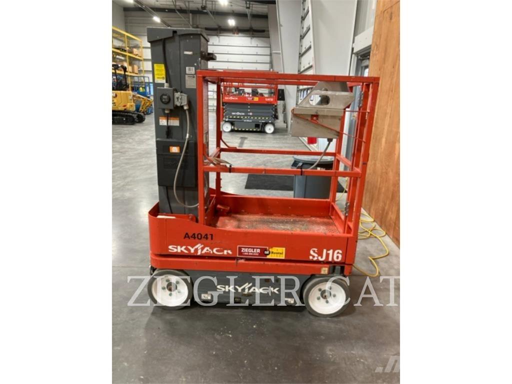 Skyjack SJ16 رافعات مقصية الشكل