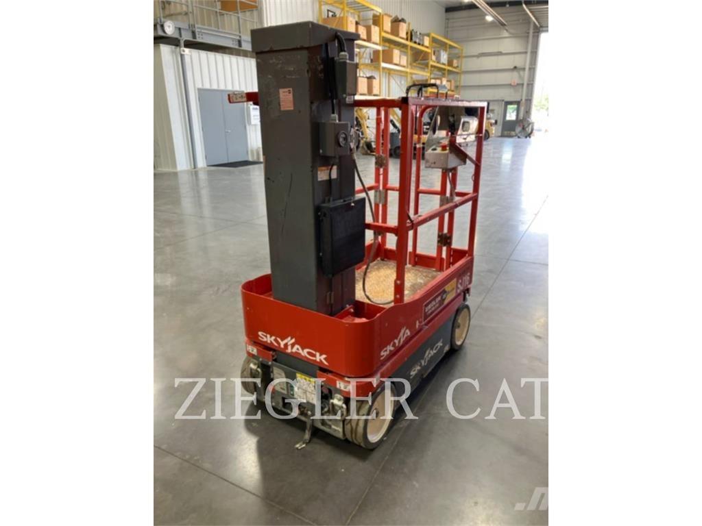 Skyjack SJ16 رافعات مقصية الشكل