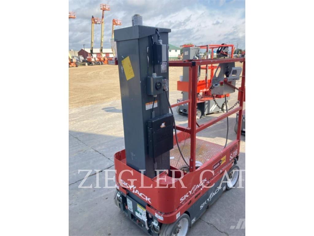 Skyjack SJ16 رافعات مقصية الشكل