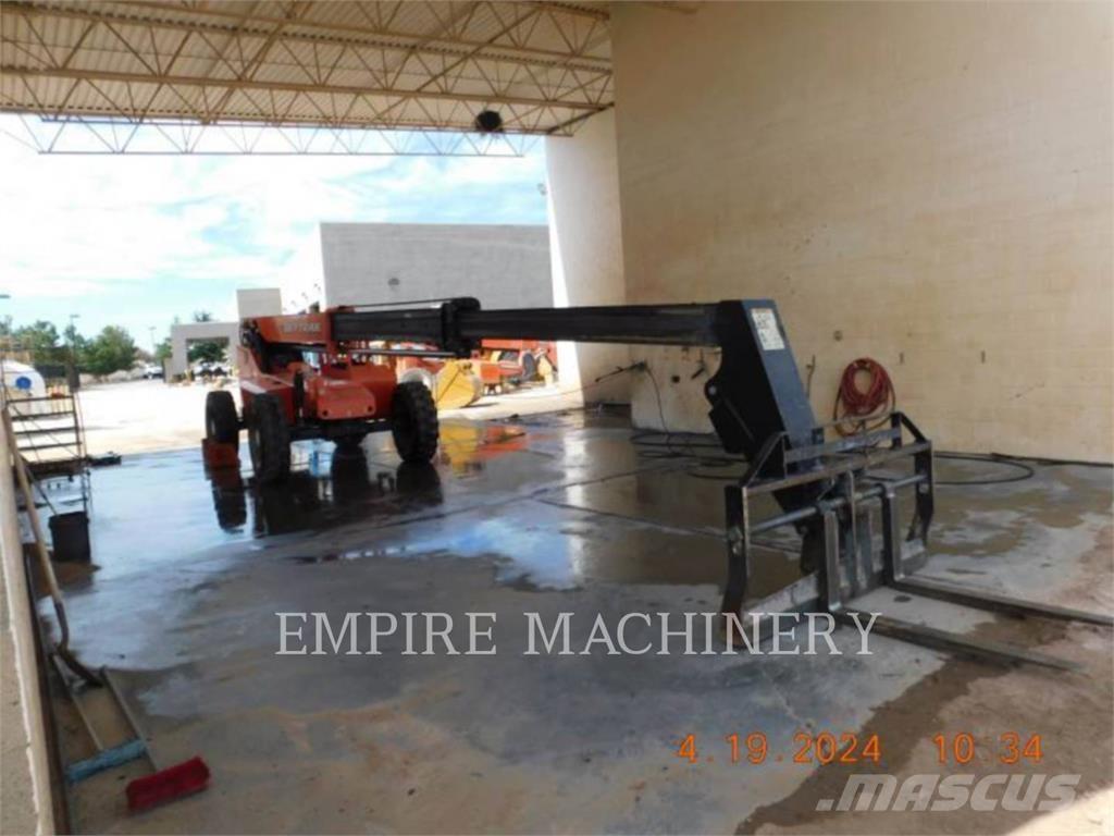 SkyTrak TL8042 مناولات متداخلة