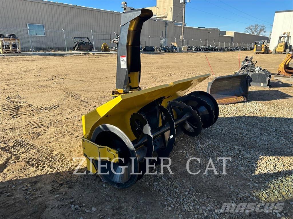 SnowWolf 84 SNOWBLOWER قاذفات الجليد