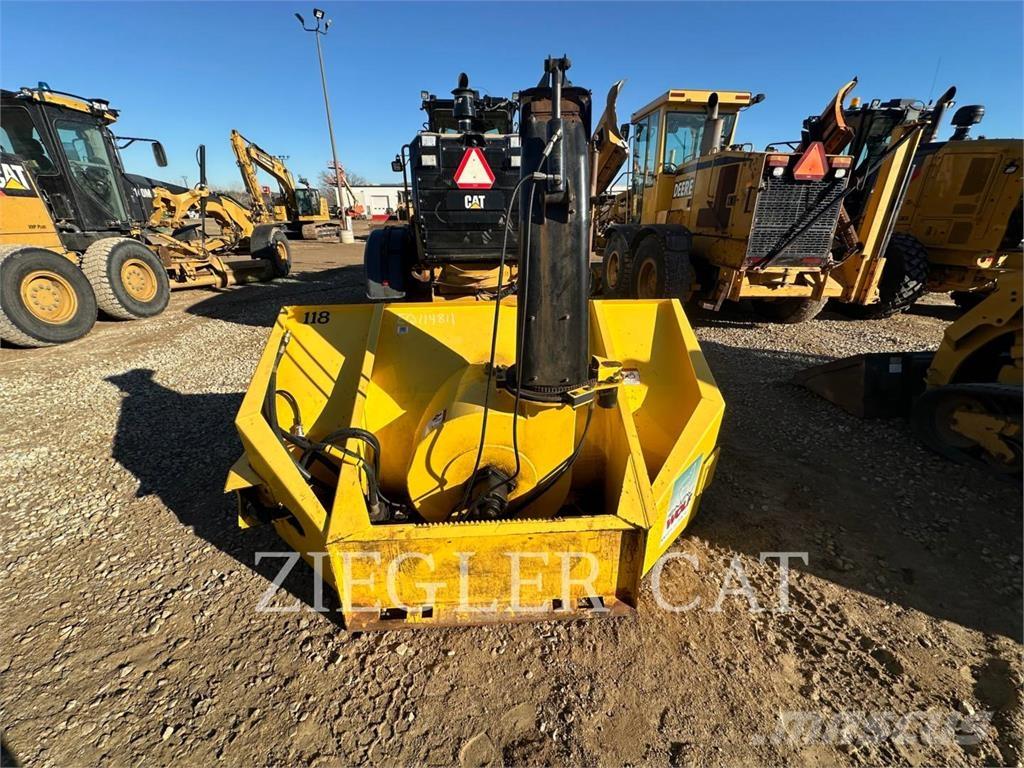 SnowWolf 84 SNOWBLOWER قاذفات الجليد