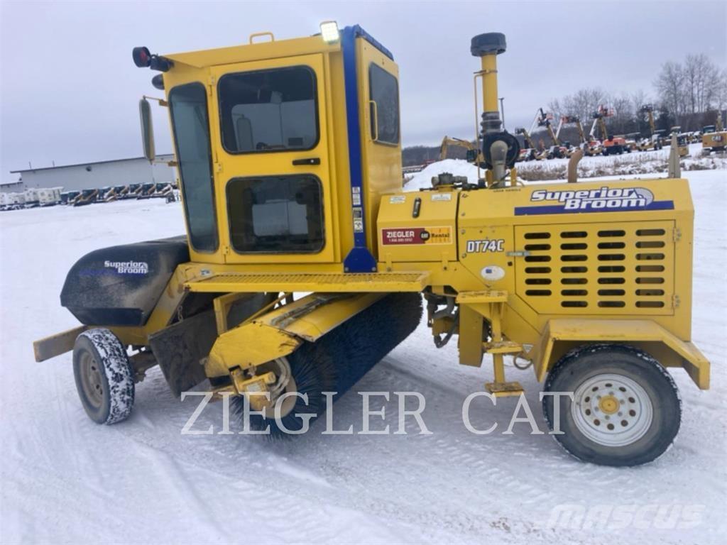 Superior DT74C كناسات