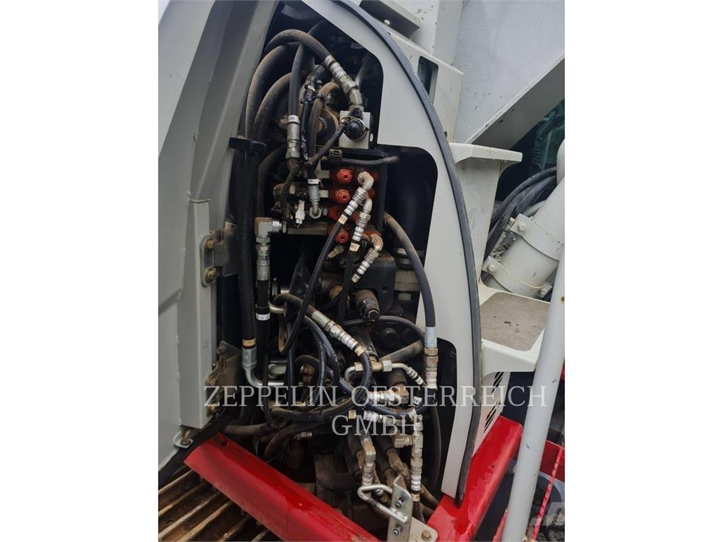 Takeuchi TB2150R حفارات زحافة
