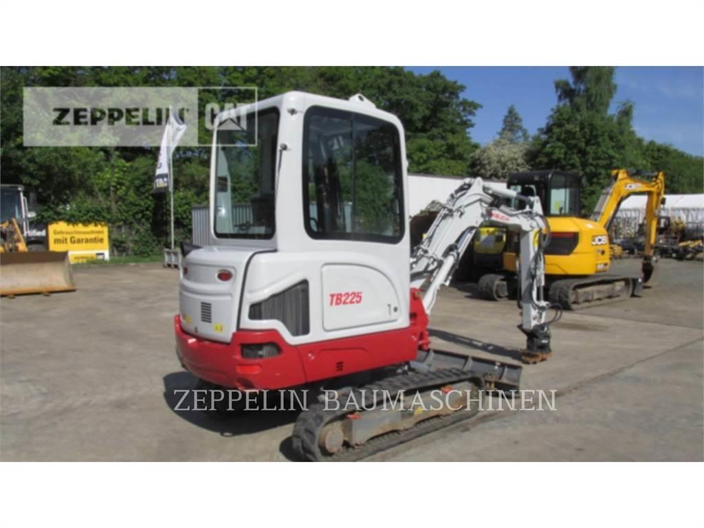 Takeuchi TB225 حفارات زحافة