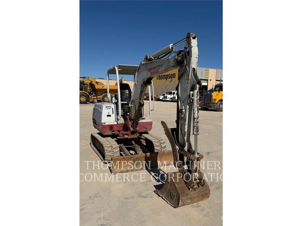 Takeuchi TB235 حفارات صغيرة أقل من 7 طن (حفارات صغيرة)