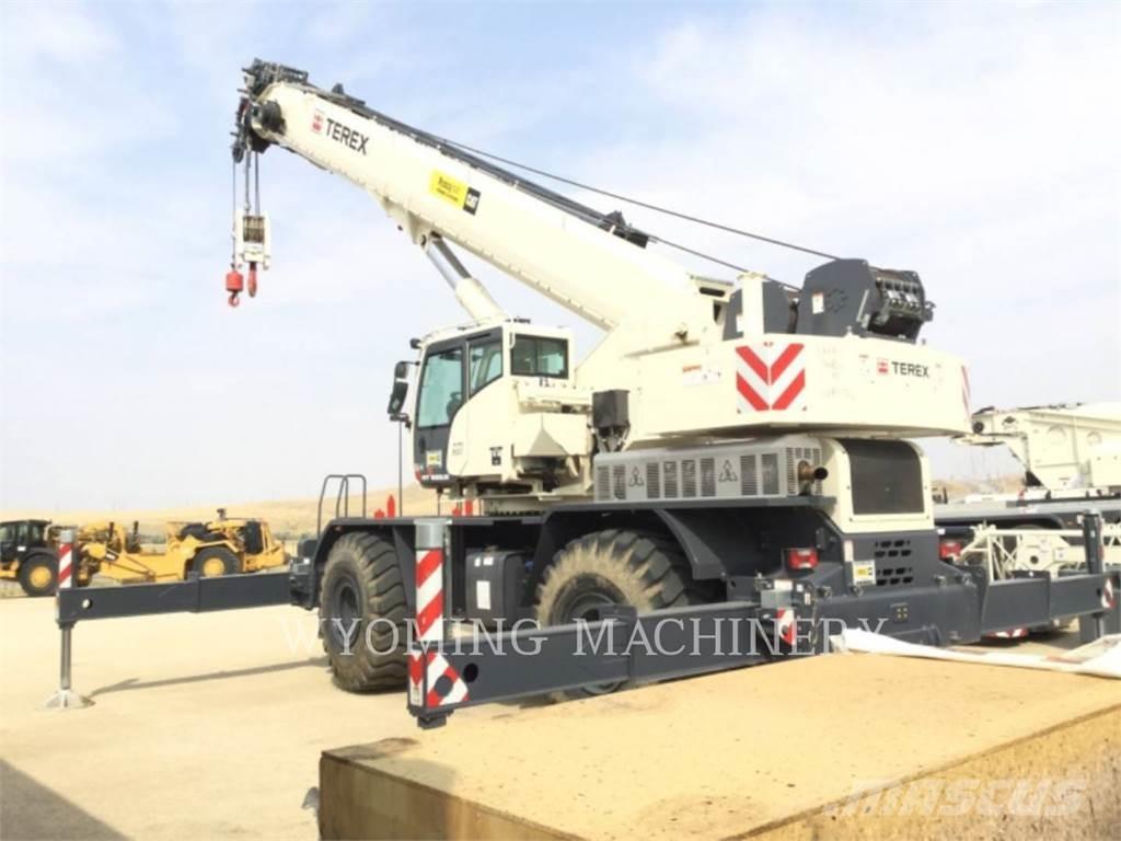 Terex RT 100US رافعات صالحة لكل أنواع الطرق