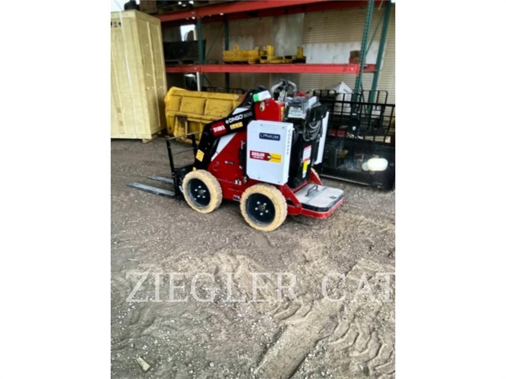 Toro E-DINGO 500 لوادر انزلاقية التوجيه