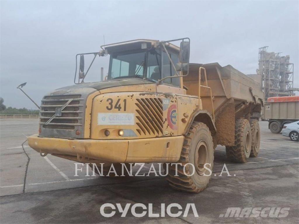 Volvo A25D ساحبات مفصلية