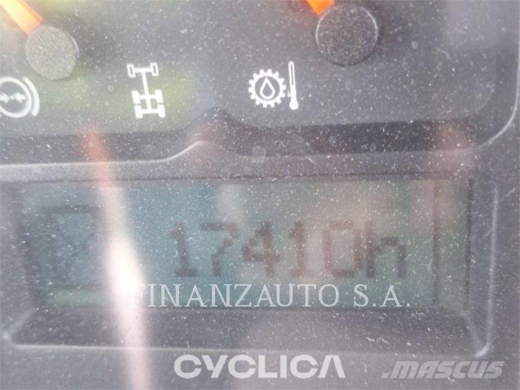 Volvo A25D ساحبات مفصلية