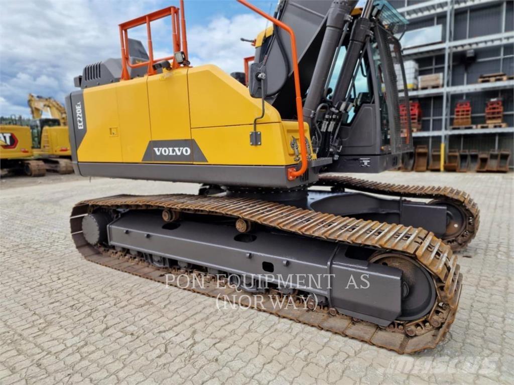 Volvo EC220 حفارات زحافة