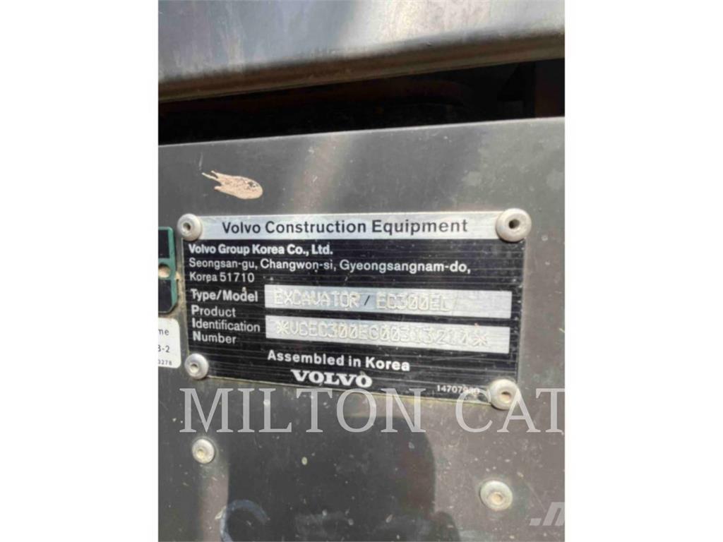 Volvo EC300E حفارات زحافة