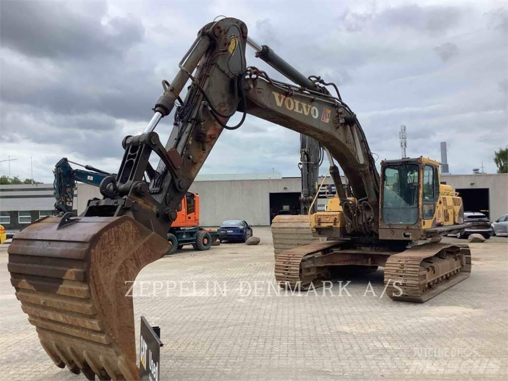 Volvo EC360BLC حفارات زحافة