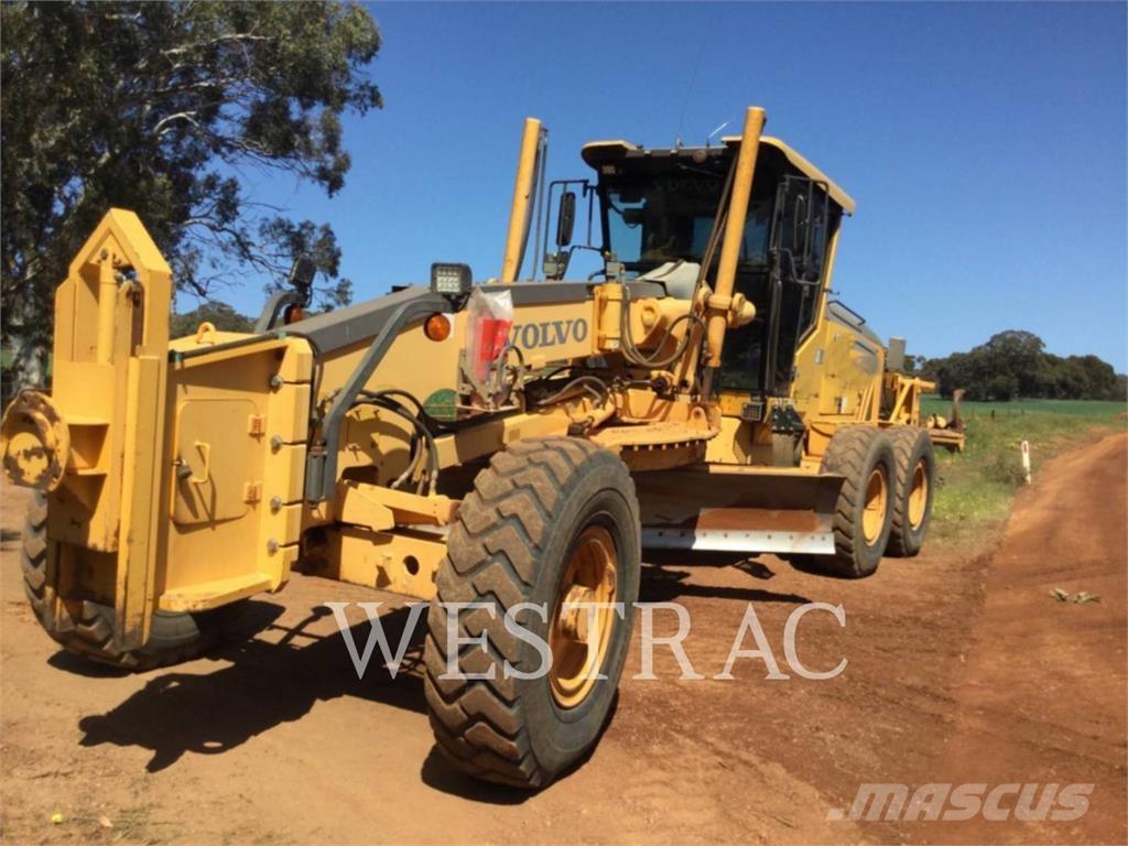 Volvo G930 معدات تمهيد الطرق