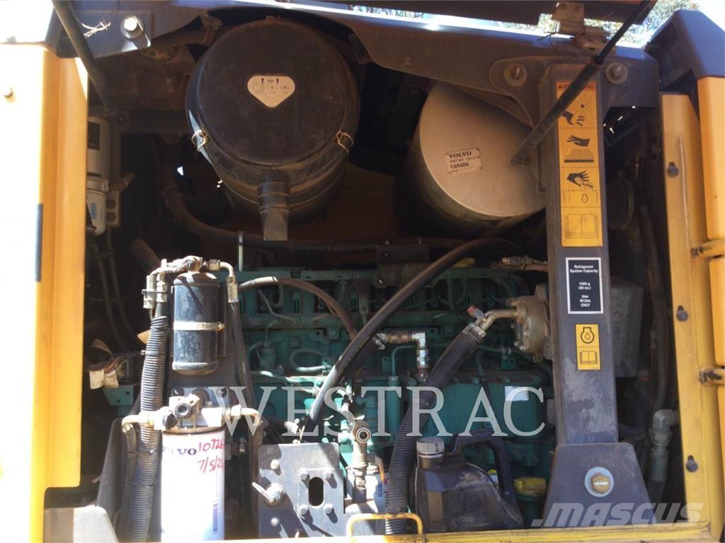 Volvo G930 معدات تمهيد الطرق