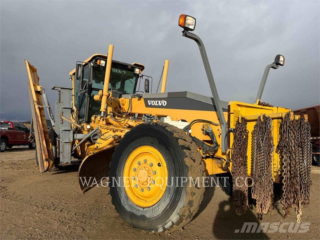 Volvo G946B معدات تمهيد الطرق