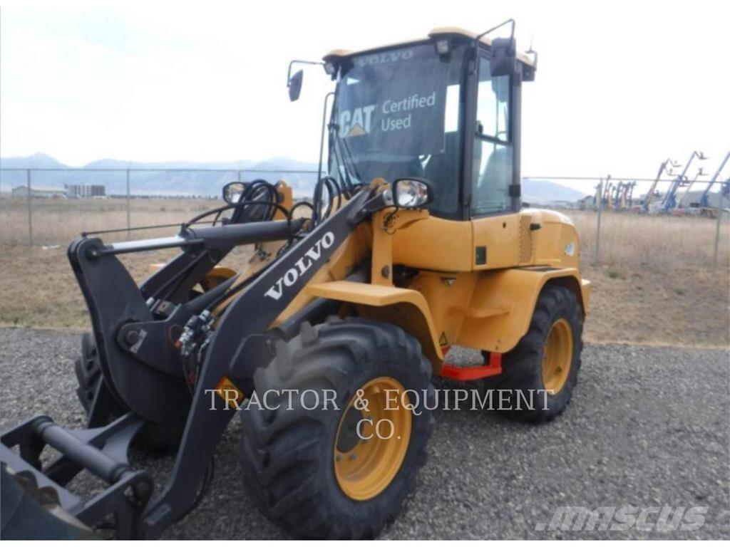 Volvo L30GS لوادر بعجل