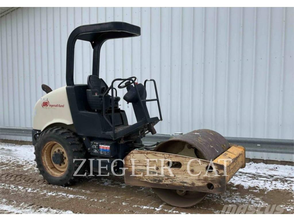 Volvo SD45 ضاغطات التربة