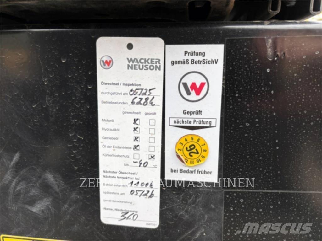 Wacker DW30 ساحبات مفصلية