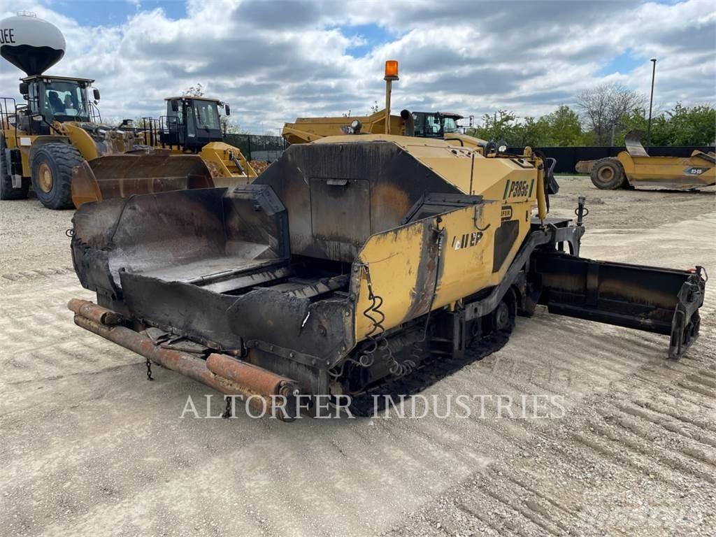 Weiler P385C معدات السفلتة
