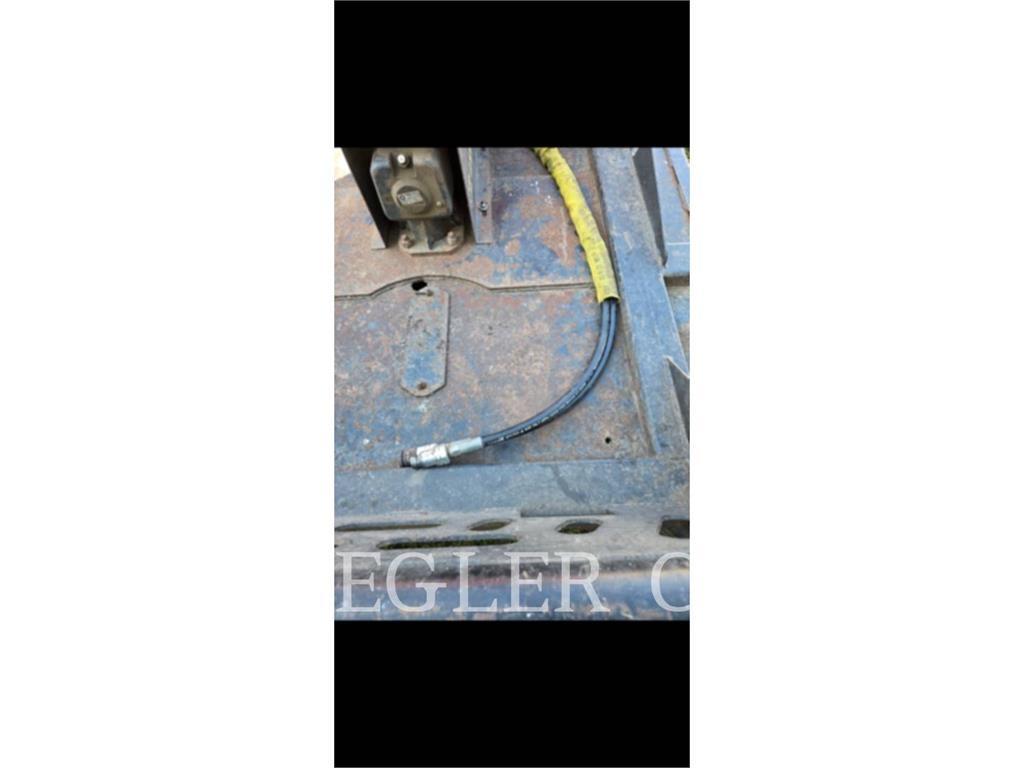 Wildcat BRUSH CUTTER 72 جزازات وأغطية المراعي