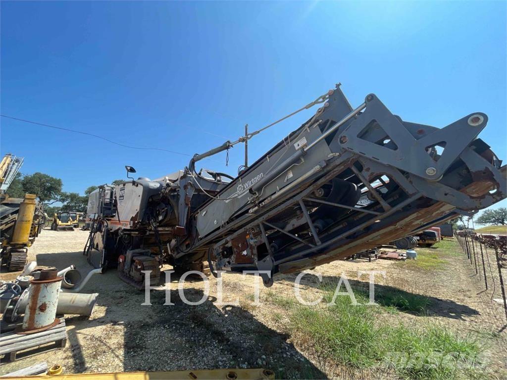 Wirtgen W220 ماكينات الكشط البارد للأسفلت