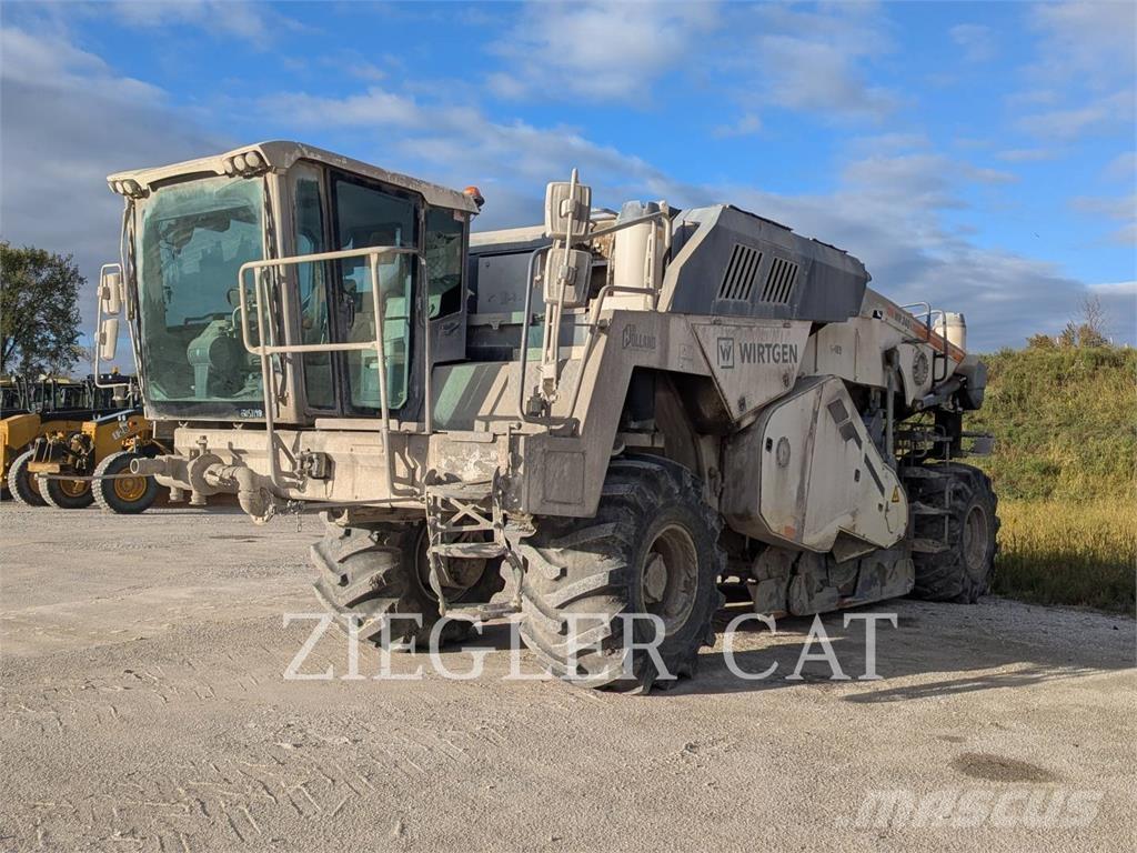 Wirtgen WR240I ماكينات الكشط البارد للأسفلت