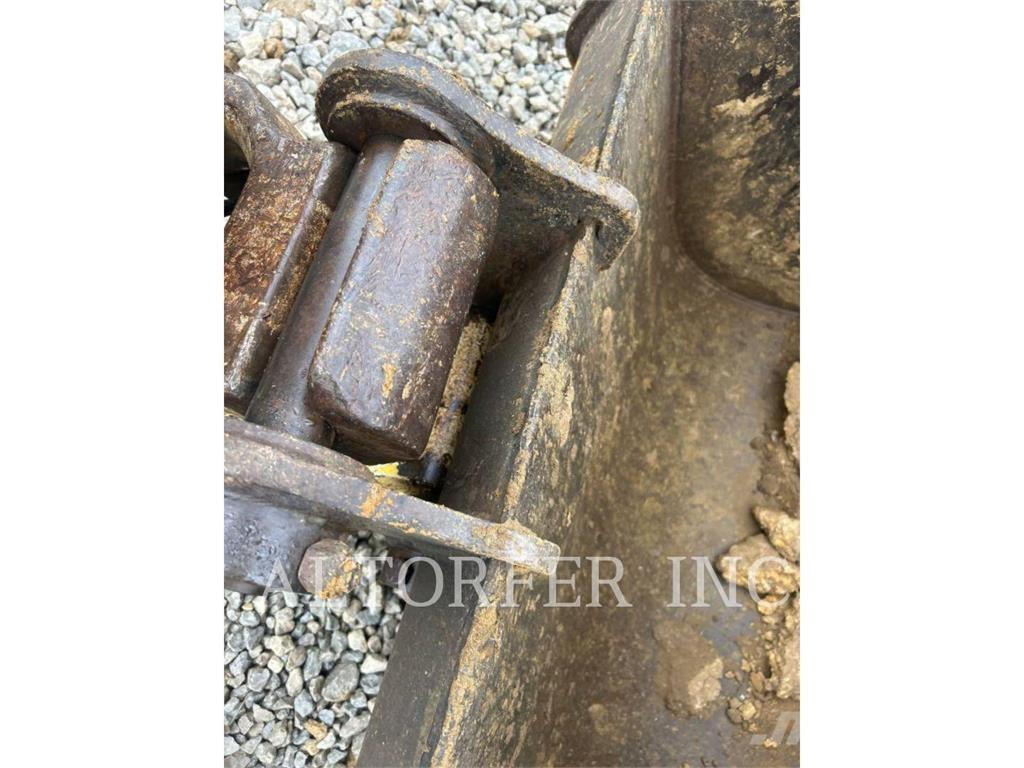 Yanmar SV100 حفارات زحافة