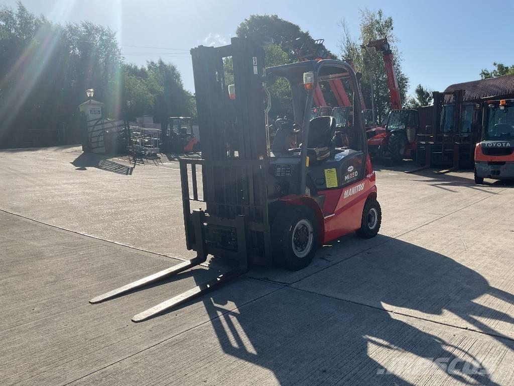 Manitou MI 25 G مناولات متداخلة