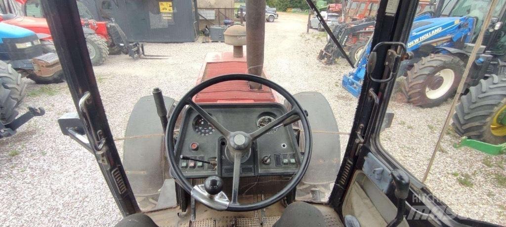 Case IH 1255 XL الجرارات