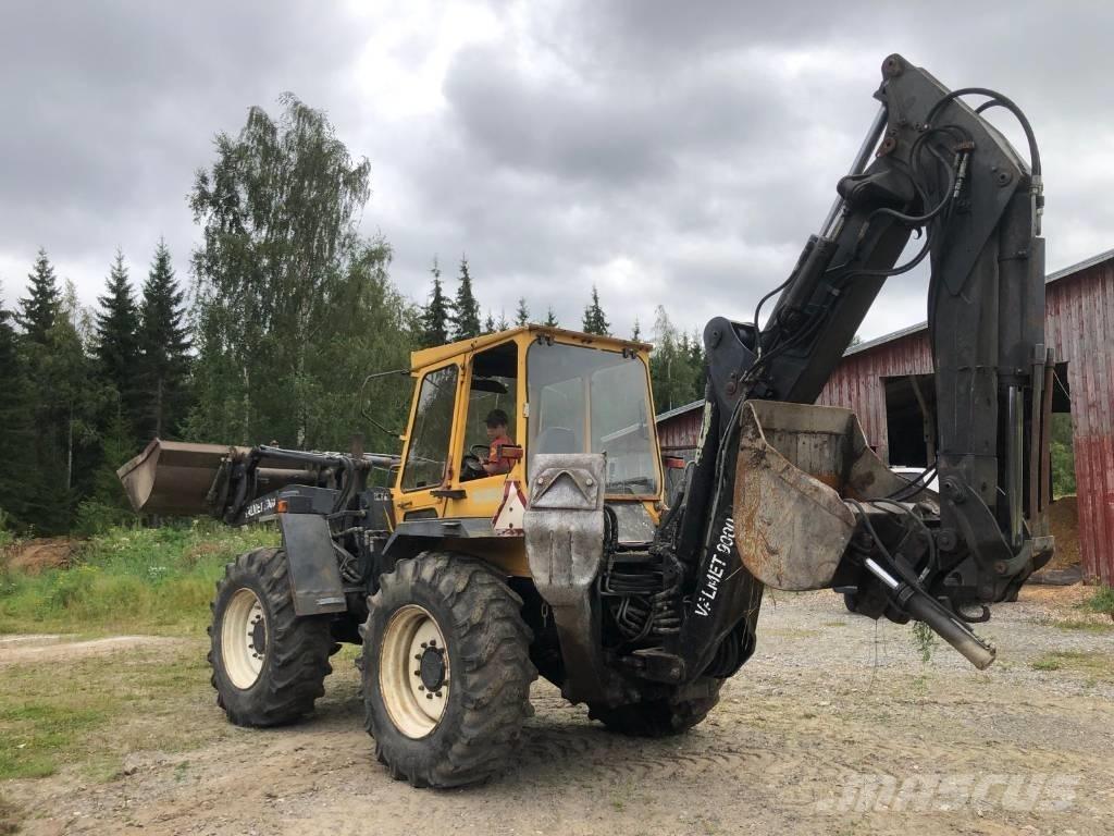 Valmet 9000 لوادر ذات جرافات عكسية