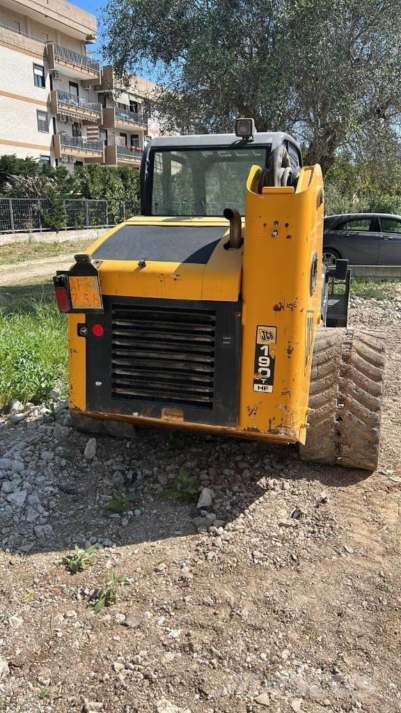 JCB 190 T لوادر انزلاقية التوجيه