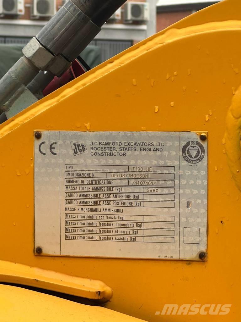 JCB T 190 HF لوادر انزلاقية التوجيه