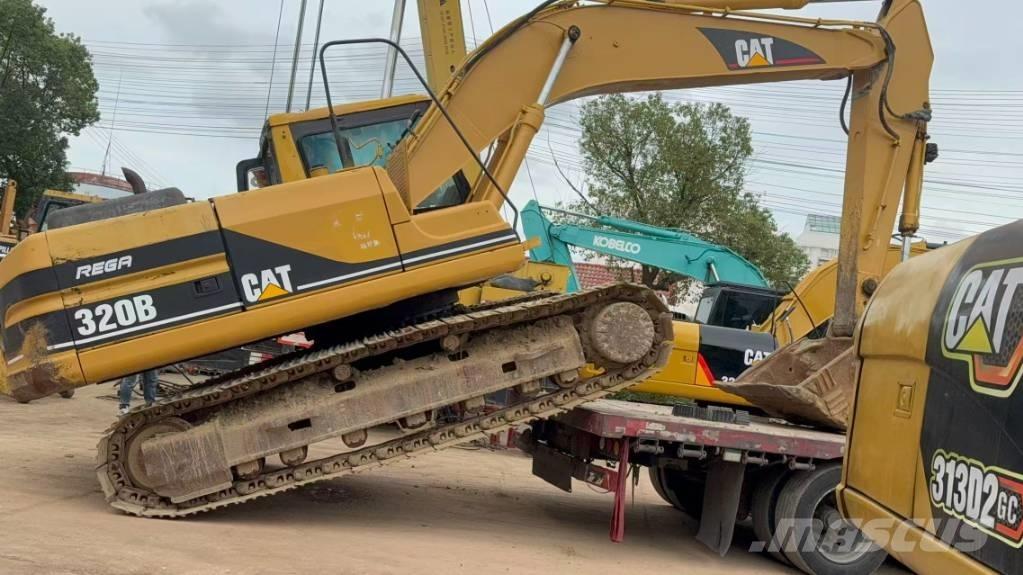 CAT 320 B L حفارات زحافة
