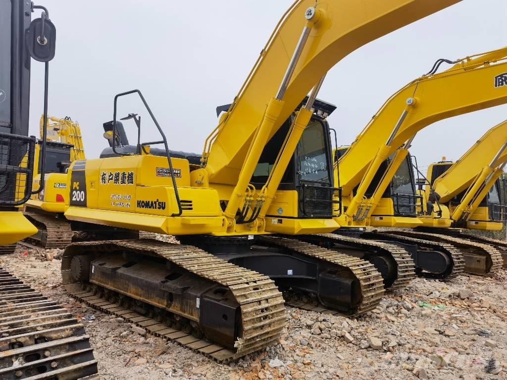 Komatsu pc200-8 حفارات زحافة