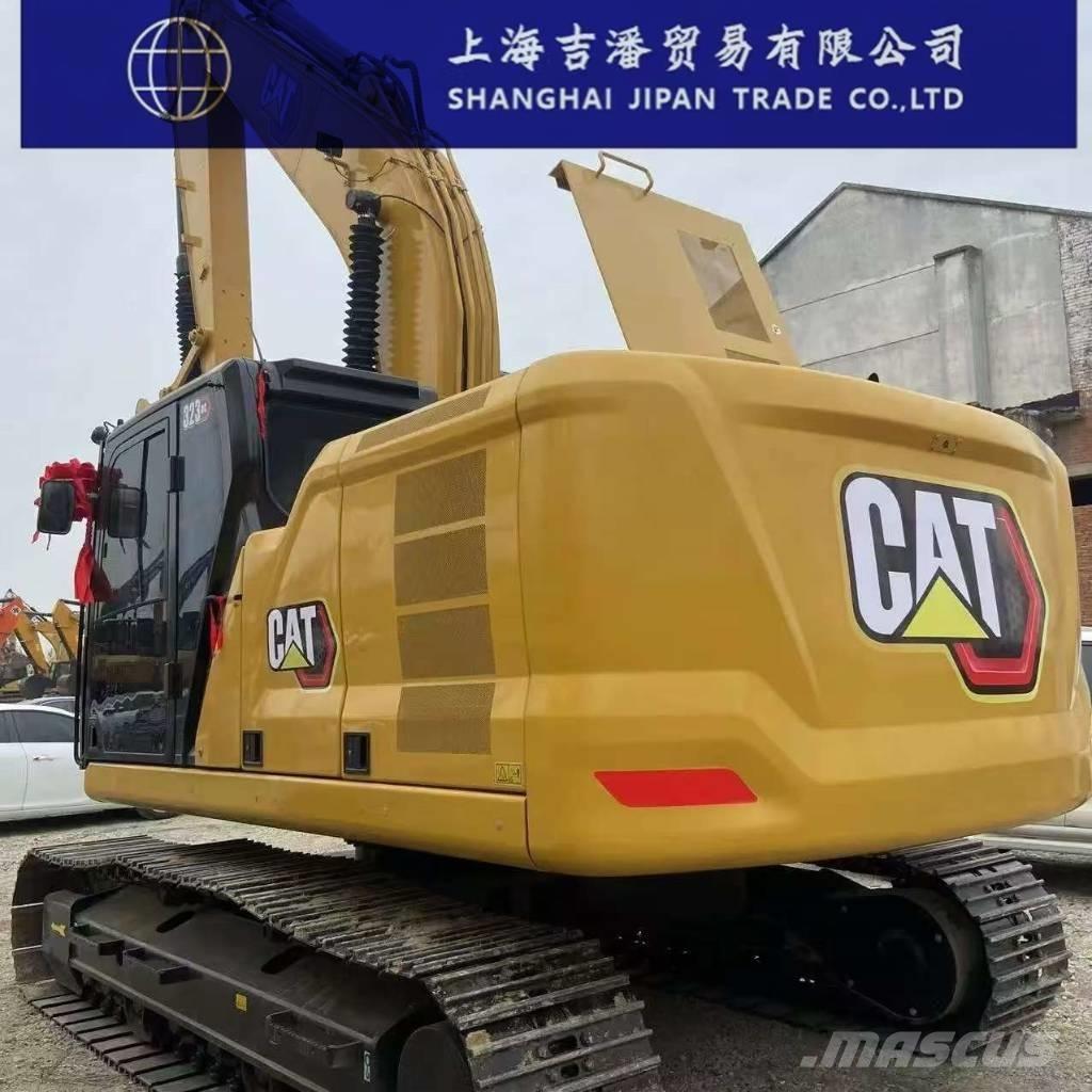 CAT 323 D حفارات زحافة