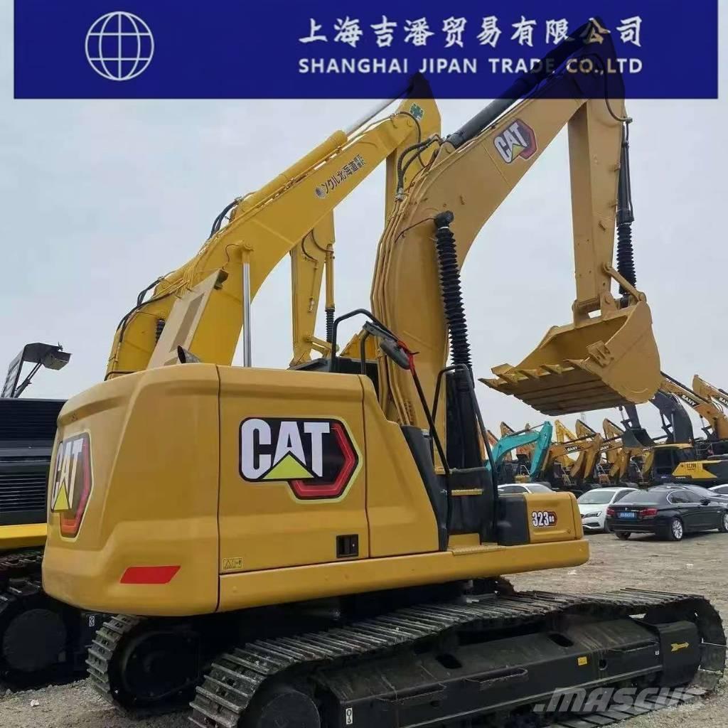 CAT 323 D حفارات زحافة