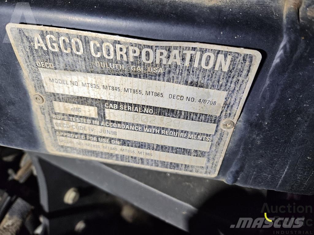 Challenger MT 865 الجرارات