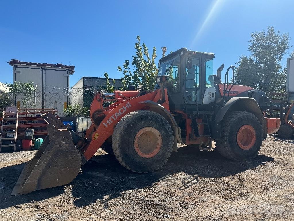 Hitachi ZW 220-3 لوادر بعجل
