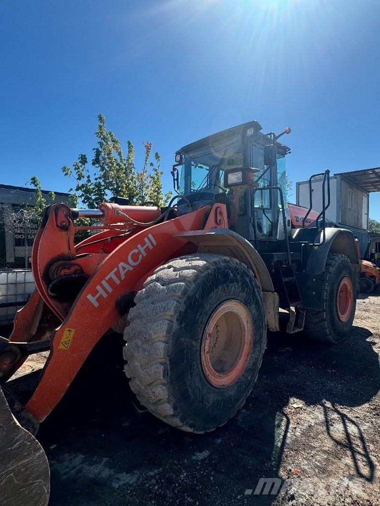 Hitachi ZW 220-3 لوادر بعجل